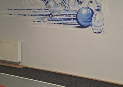Malba na zdi bowlingového centra