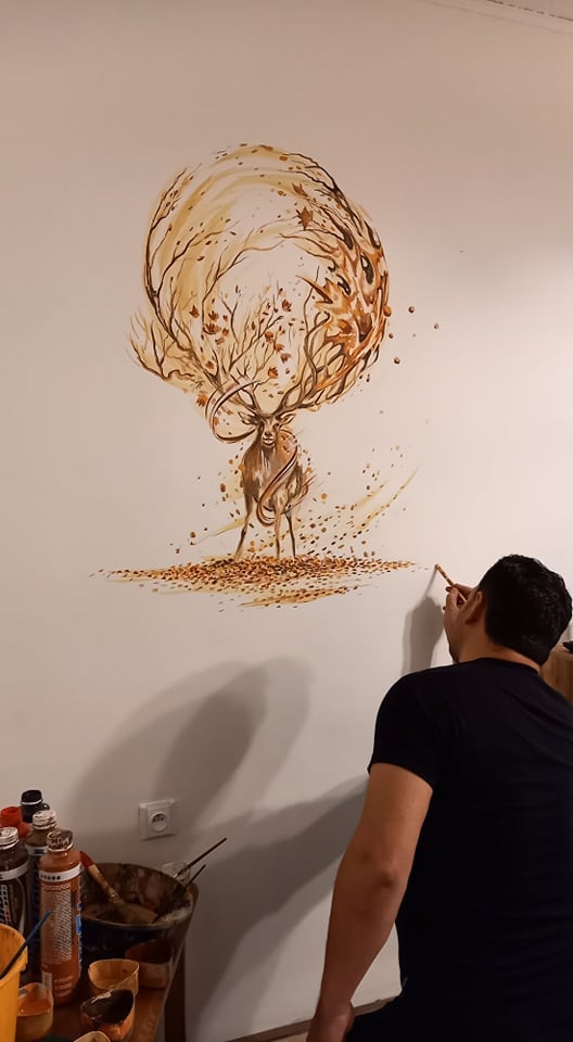 Radim jak maluje jelena na zeď